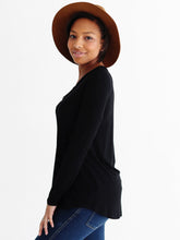 Load image into Gallery viewer, Classic Leather Hat